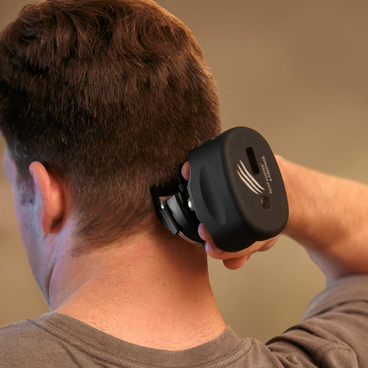 Beast Clipper PRO | Tondeuse électrique pour la tête, la barbe et la moustache | 8 peignes pièces jointes inclus - Image 13